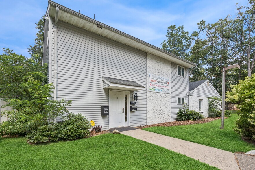 More Photos Of 69 County Road 516, Old Bridge Office For Lease