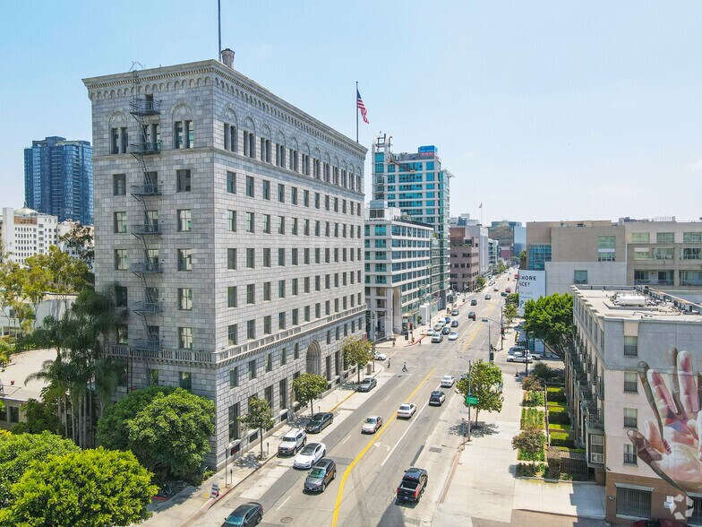 More Photos Of 605 W Olympic Blvd, Los Angeles Loft Creative Space For Lease