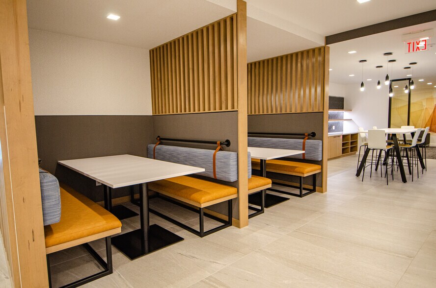 More Photos Of 4600 Park Rd, Charlotte Office For Lease