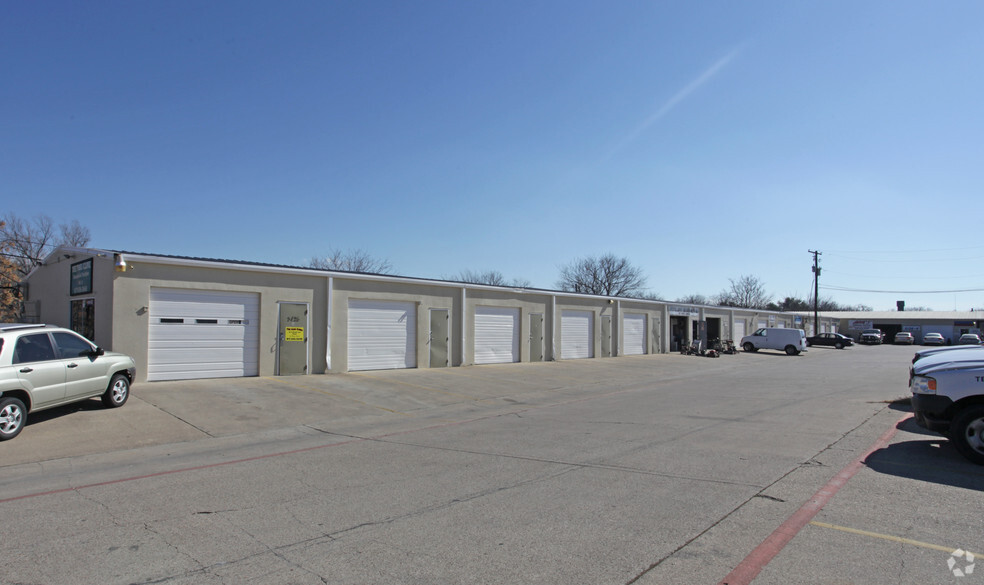 Primary Photo Of 5126 Broadway Ave, Haltom City Warehouse For Lease