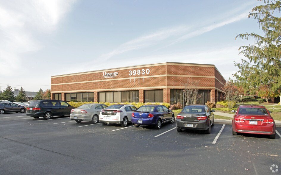 More Photos Of 39830 Grand River Ave, Novi Research And Development For Sale