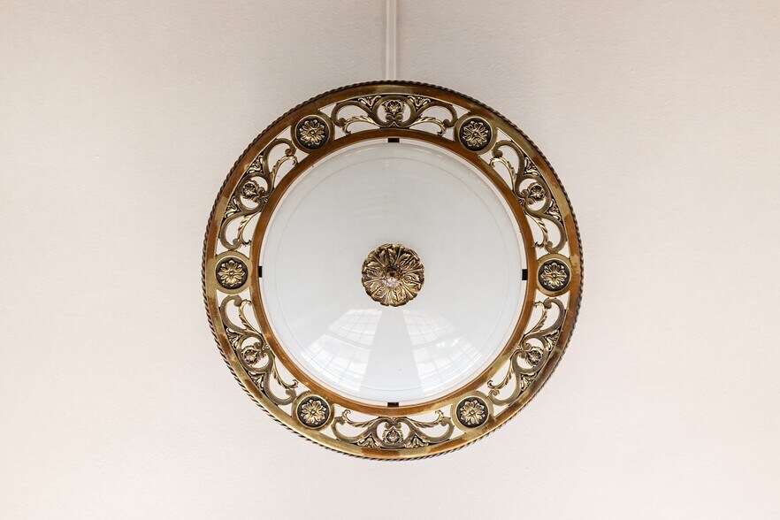 More Photos Of 380 N Main St, Mansfield Office Residential For Sale