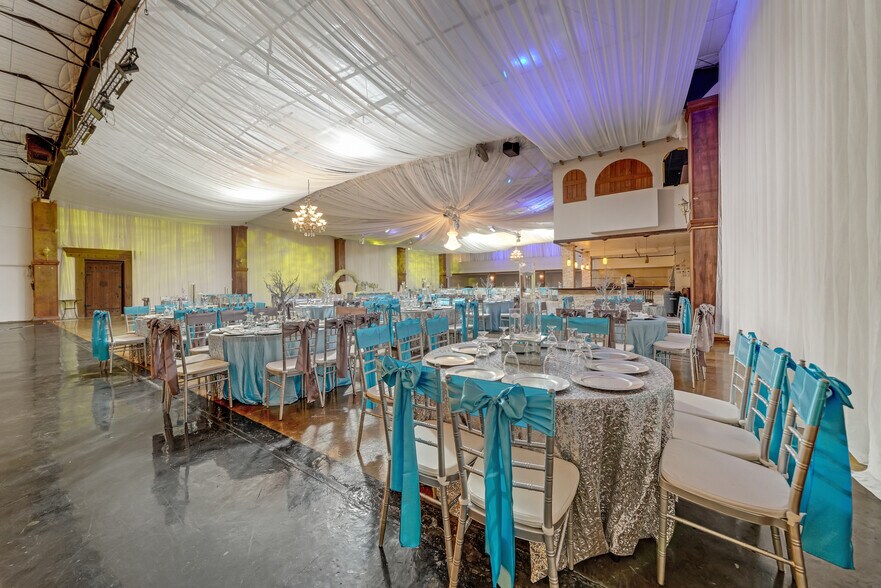 More Photos Of 8012 Endor, Houston Warehouse For Lease