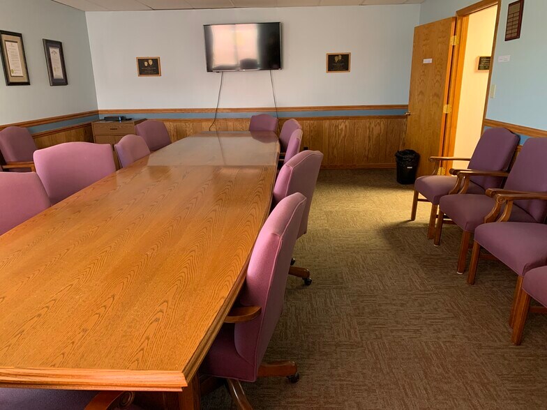 More Photos Of 8780 Purdue Rd, Indianapolis Medical For Lease