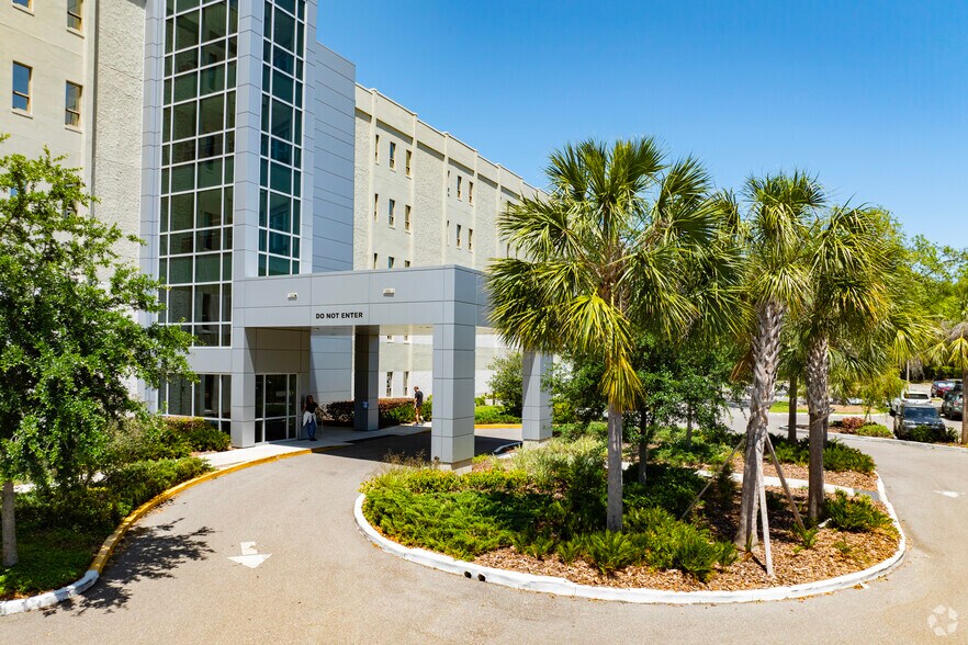 More Photos Of 3500 E Fletcher Ave, Tampa Medical For Lease