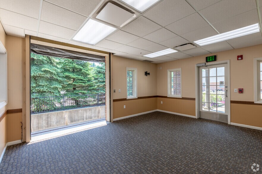 More Photos Of 43650 Garfield Rd, Clinton Township Medical For Lease