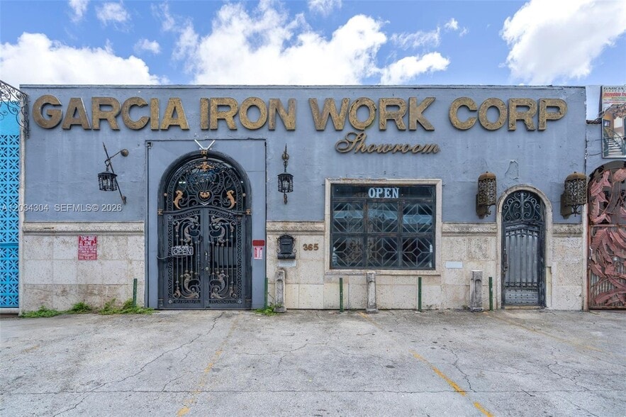 Primary Photo Of 341 W 21st St, Hialeah Manufacturing For Lease