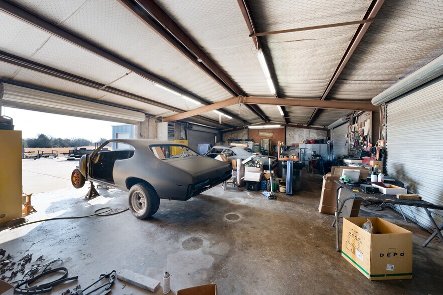 More Photos Of 3224 Goodnight Blvd, Wills Point Flex For Sale