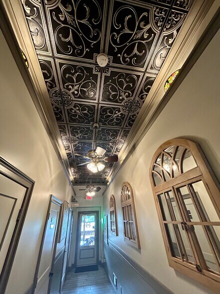 More Photos Of 9155 Gillsville Rd, Maysville Restaurant For Sale