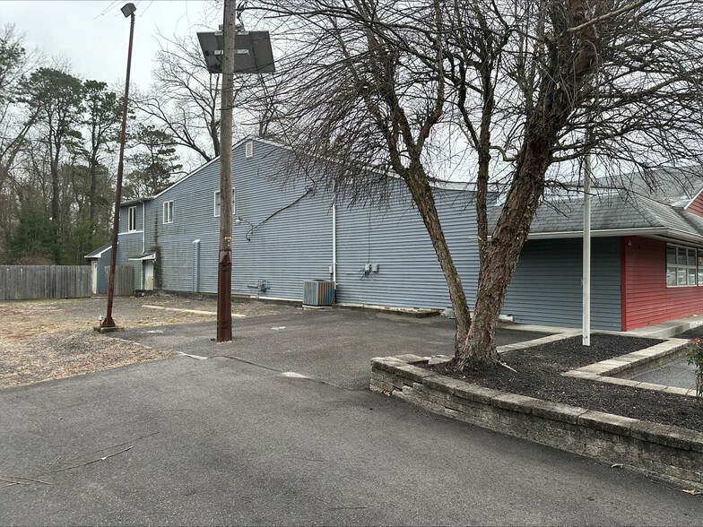 More Photos Of 101 Taunton Rd, Medford Freestanding For Sale