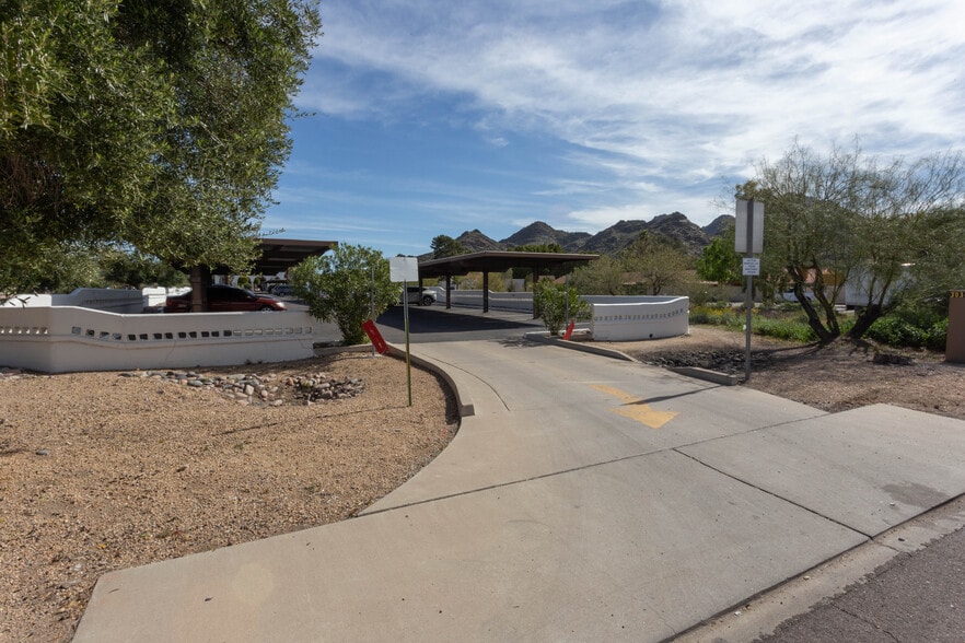 More Photos Of 1825-1845 E Northern Ave, Phoenix Office For Lease