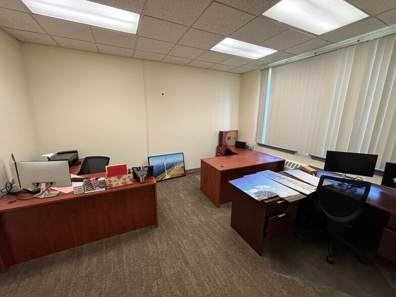 More Photos Of 1654 King St, Enfield Office For Lease
