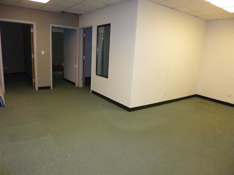 More Photos Of 258 E Meadow Ave, East Meadow Office For Sale