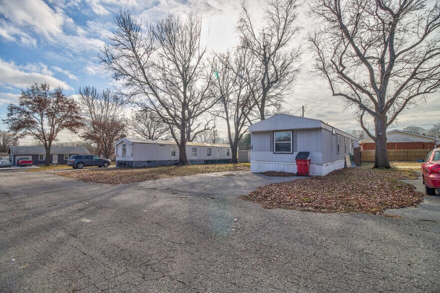 More Photos Of 1 Oakdale Dr, Lexington Manufactured Housing Mobile Home Park For Sale