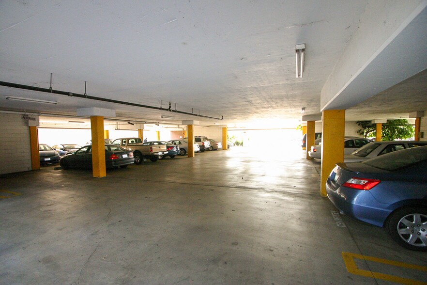 More Photos Of 120 N Victory Blvd, Burbank Loft Creative Space For Lease