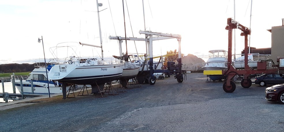 More Photos Of 800 S Washington Ave, Ludington Marina For Sale