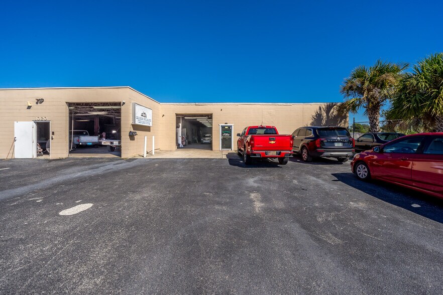 More Photos Of 1018 Orange St, Titusville Warehouse For Sale