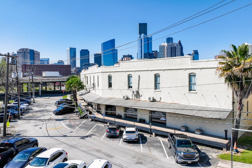 More Photos Of 1113 Vine St, Houston Loft Creative Space For Lease