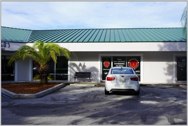 More Photos Of 1826 Trade Center Way, Naples Showroom For Lease