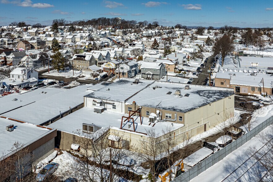 More Photos Of 160 Belmont Ave, Garfield Manufacturing For Lease