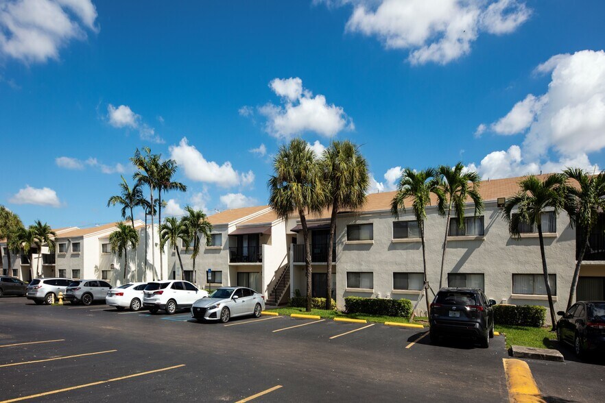 More Photos Of 361 NE 191st St, Miami Apartments For Sale