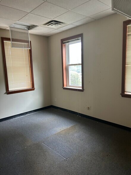 More Photos Of 83 Chestnut Rd, Paoli Office For Lease