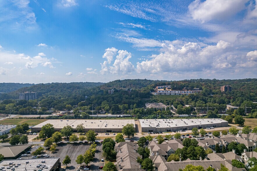 More Photos Of 2201 Brookwood Dr, Little Rock Light Distribution For Lease