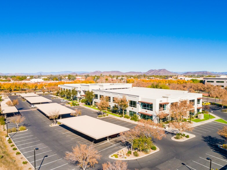 More Photos Of 5701 W Talavi Blvd, Glendale Office For Lease