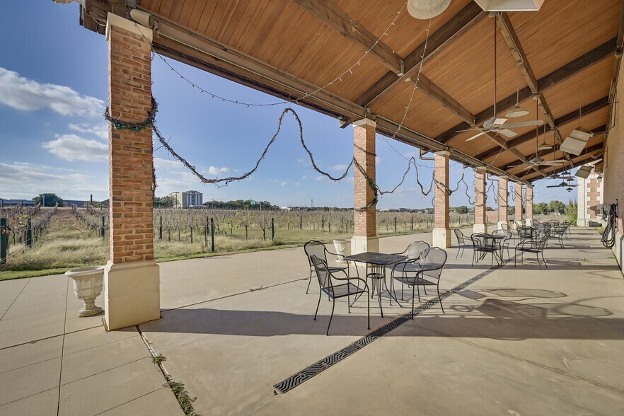 More Photos Of 2000 Champagne Blvd, Grapevine Specialty For Sale