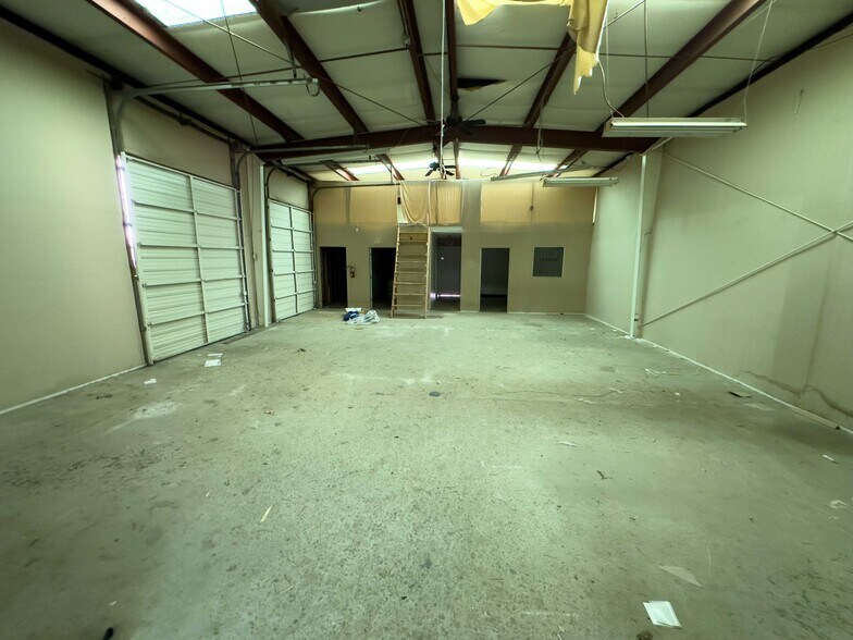 More Photos Of 3496 Peachtree Pky, Suwanee Service For Lease