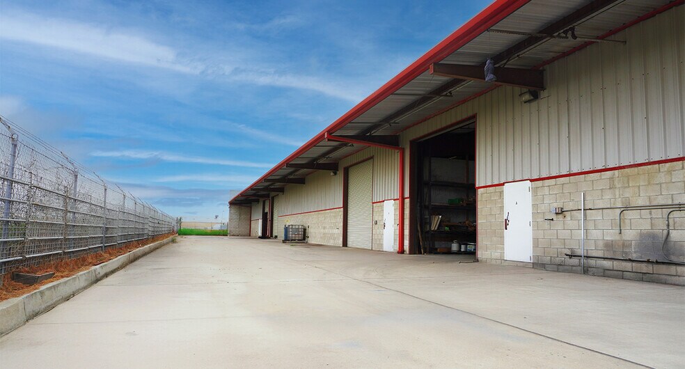 More Photos Of 1314 E North Ave, Fresno Warehouse For Sale