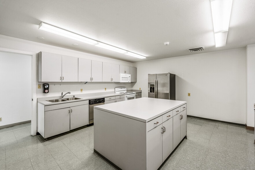 More Photos Of 142 W Palace Ave, Santa Fe Office Residential For Sale