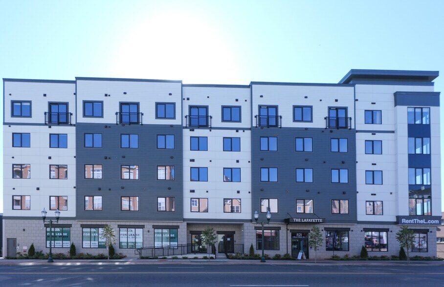 Primary Photo Of 821 E Main St, Stamford Apartments For Lease