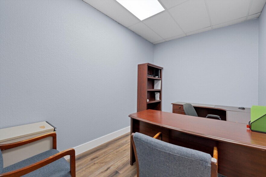 More Photos Of 605 Towne Oaks Dr, Waco Freestanding For Lease