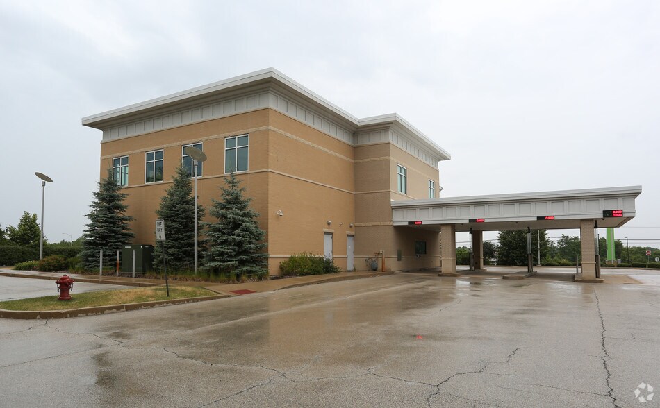 More Photos Of 400 E Lincoln Hwy, New Lenox Office For Lease