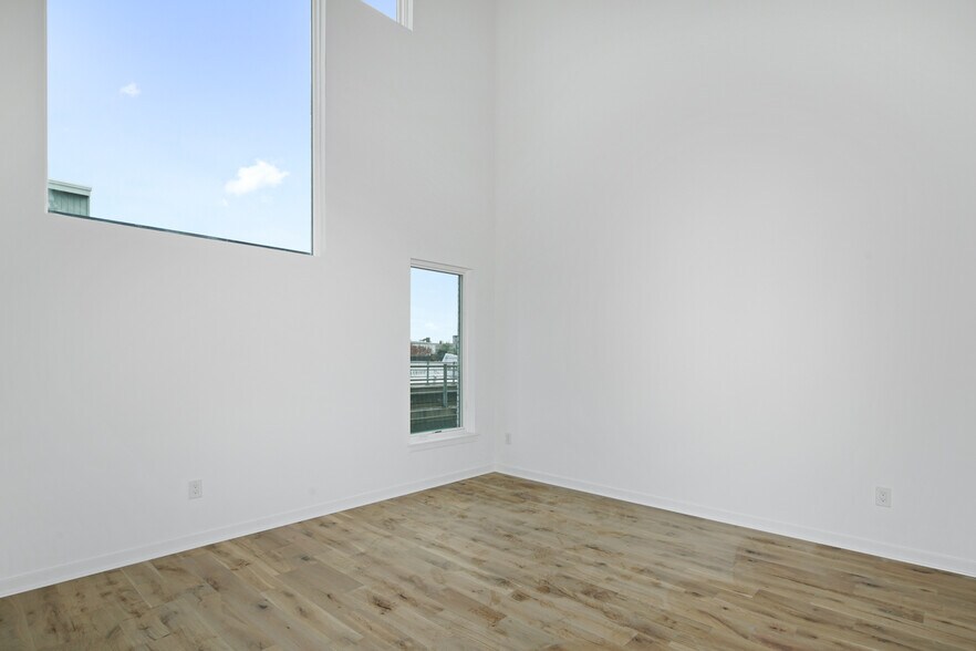 More Photos Of 1246 N Front St, Philadelphia Office For Sale