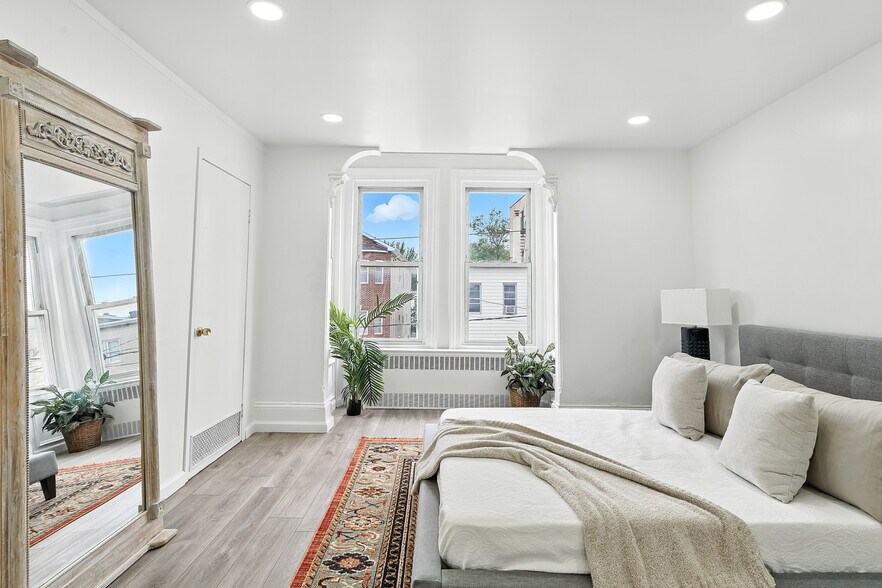 More Photos Of 283 GRIFFITH St, Jersey City Apartments For Sale