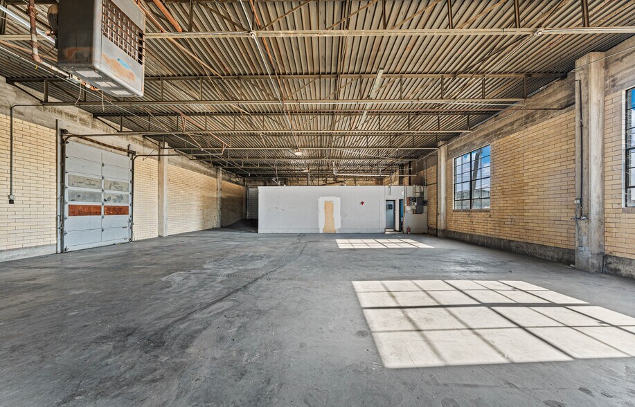 More Photos Of 4520 Fort Ave, Waco Warehouse For Sale