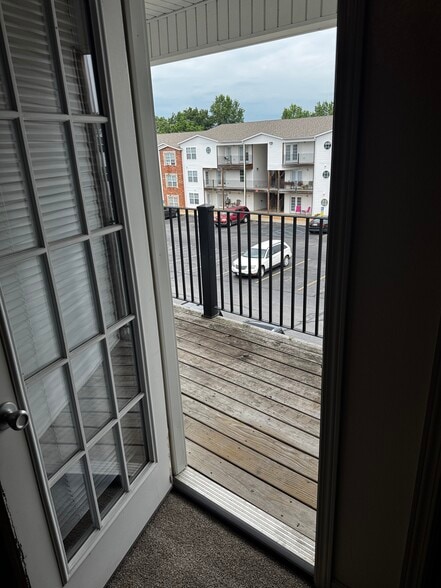 More Photos Of 1325 S Lillian Ave, Bolivar Apartments For Sale