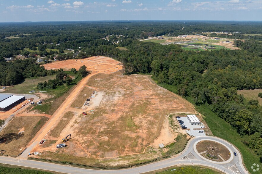 More Photos Of 1108 Walnut Grove Pky, Loganville Industrial For Lease