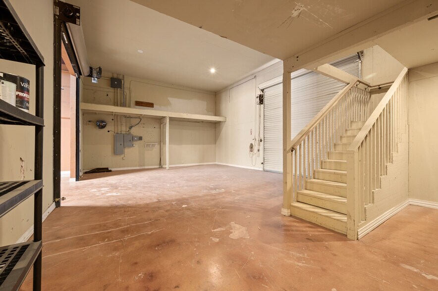 More Photos Of 7716 Davis Blvd, North Richland Hills Storefront For Lease