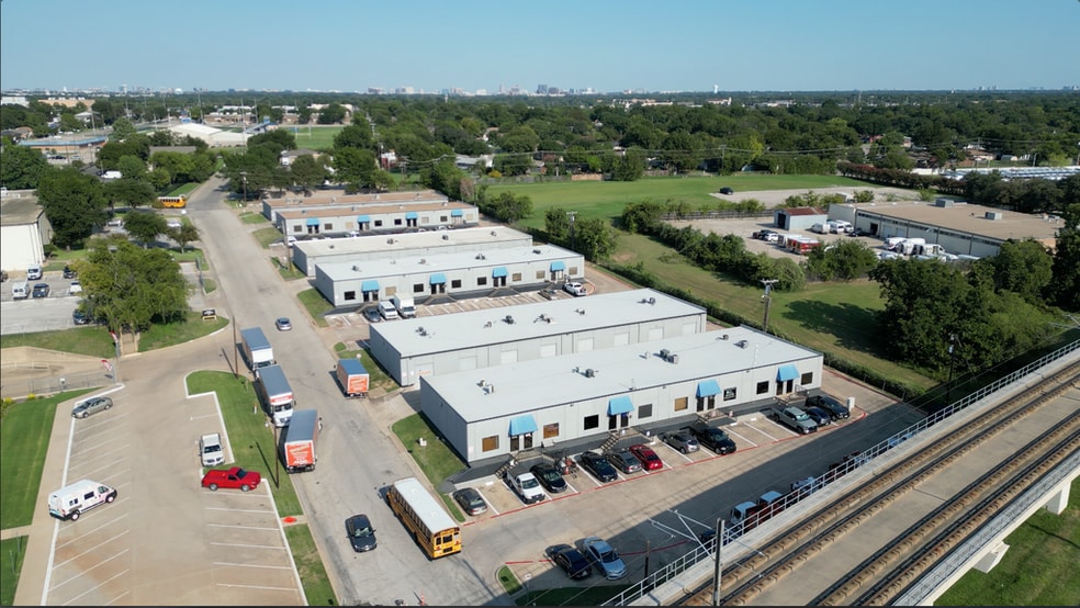 More Photos Of 1510 Randolph St, Carrollton Unknown For Lease