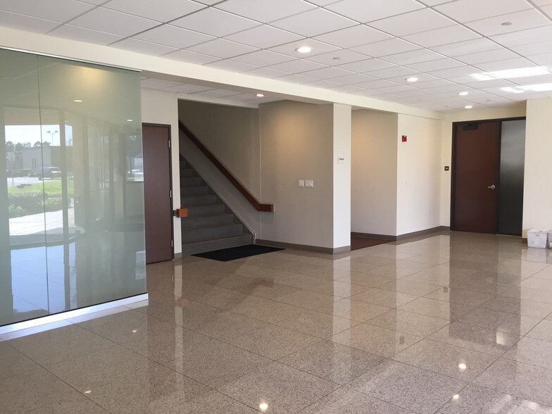 More Photos Of 2210 O'Toole Ave, San Jose Office For Lease