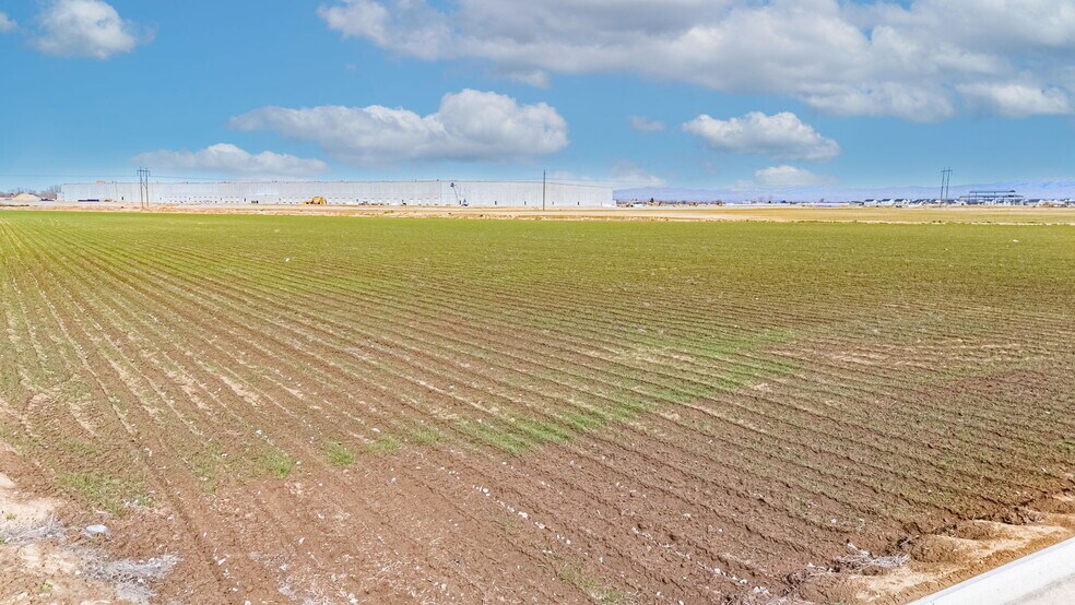 More Photos Of Ustick Rd & Midland Blvd, Nampa Land For Sale
