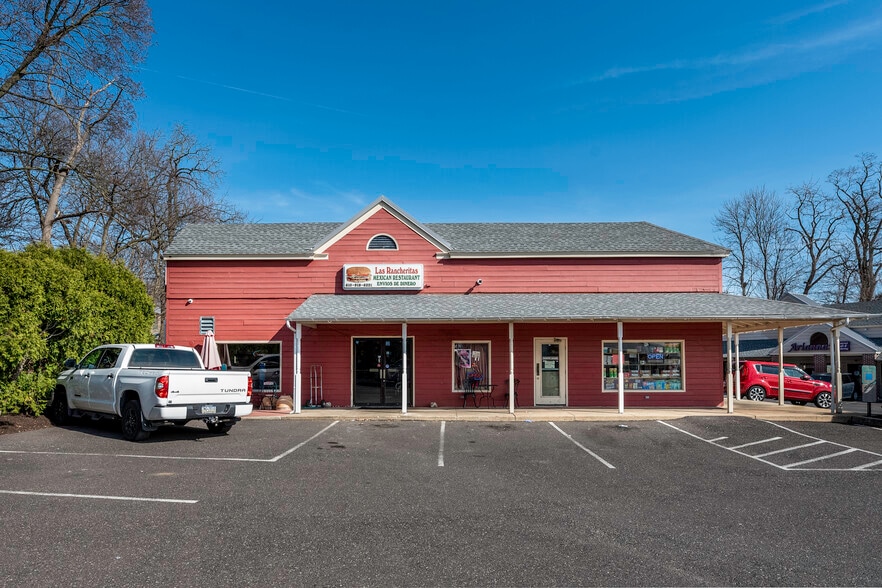 More Photos Of 323 E Gay St, West Chester Unknown For Lease