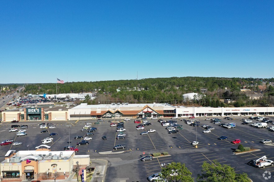 More Photos Of 1804 Center Park Shopping Ctr, Aberdeen Unknown For Lease