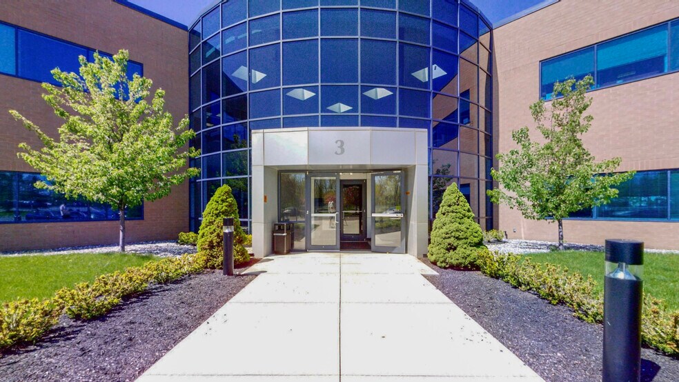 More Photos Of 3 Lear Jet Lane, Latham Medical For Lease