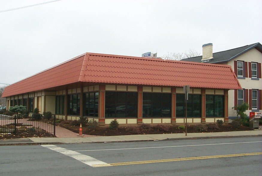 Primary Photo Of 506 E Washington St, Syracuse Medical For Lease