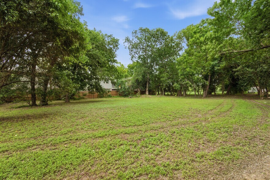 More Photos Of 322 Linda Dr, San Marcos Land For Sale