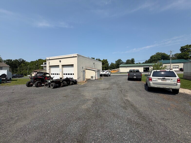 More Photos Of 3326 Forge Hill Rd, Street General Retail For Sale